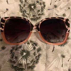 TORRID NWT Pink Leopard Sunglasses
